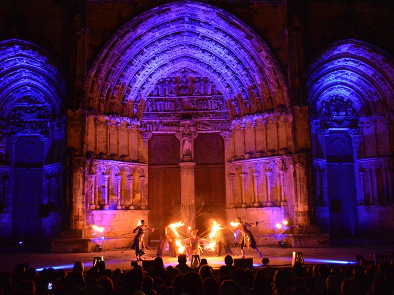 Bazas - Fête des arts du cirque (2)