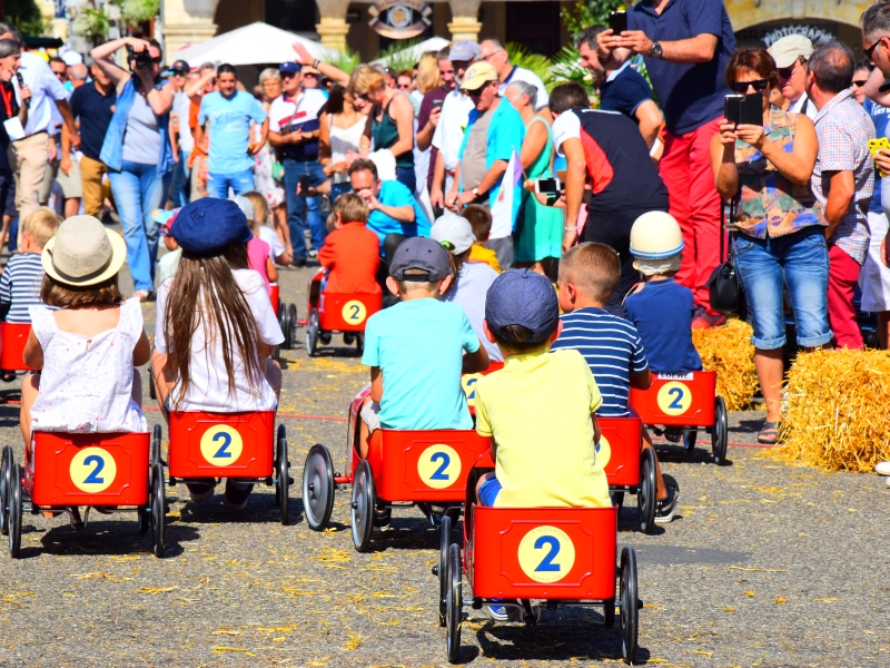 Bazas-Retro-mobile-du-Bazadais